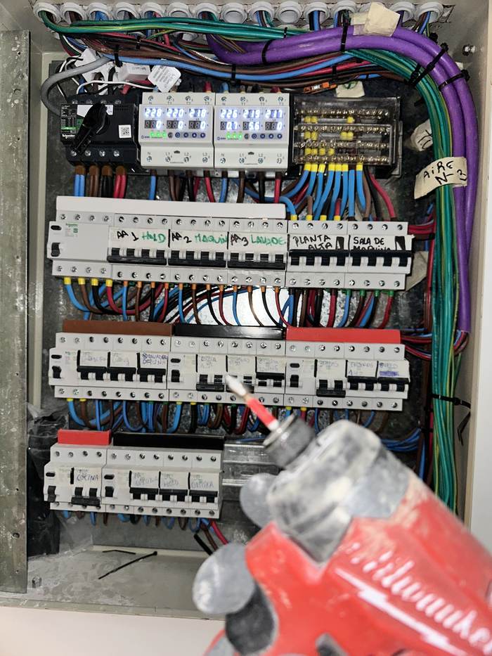 Cableado ordenado y rotulado
